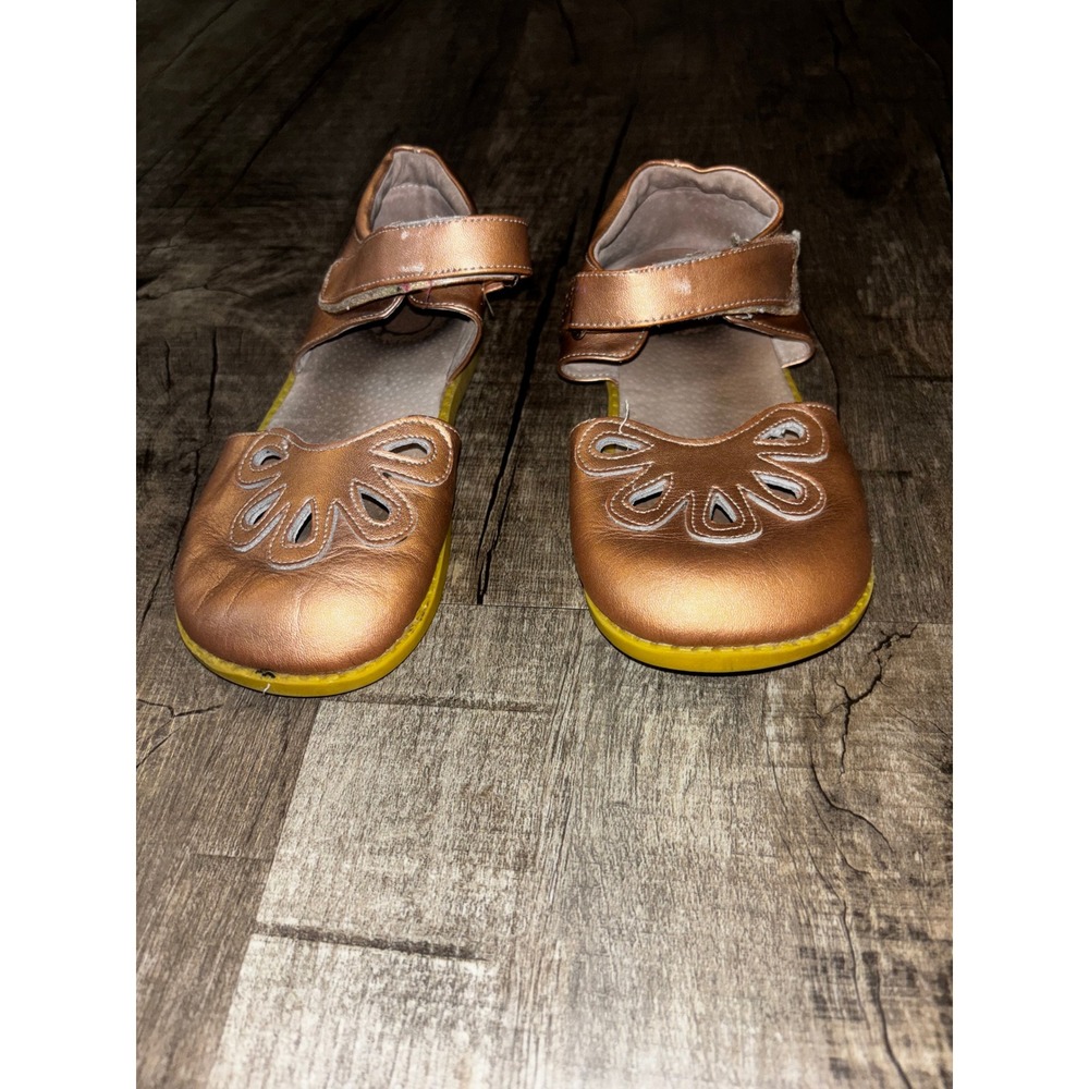 Livie & Luca Rose Gold Metallic Leather Petal Mary Jane Shoes Girls Size 2